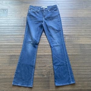 Levis Signature Mid Rise Bootcut Denim Jean Size 29 / 8